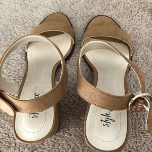 Dress sandals